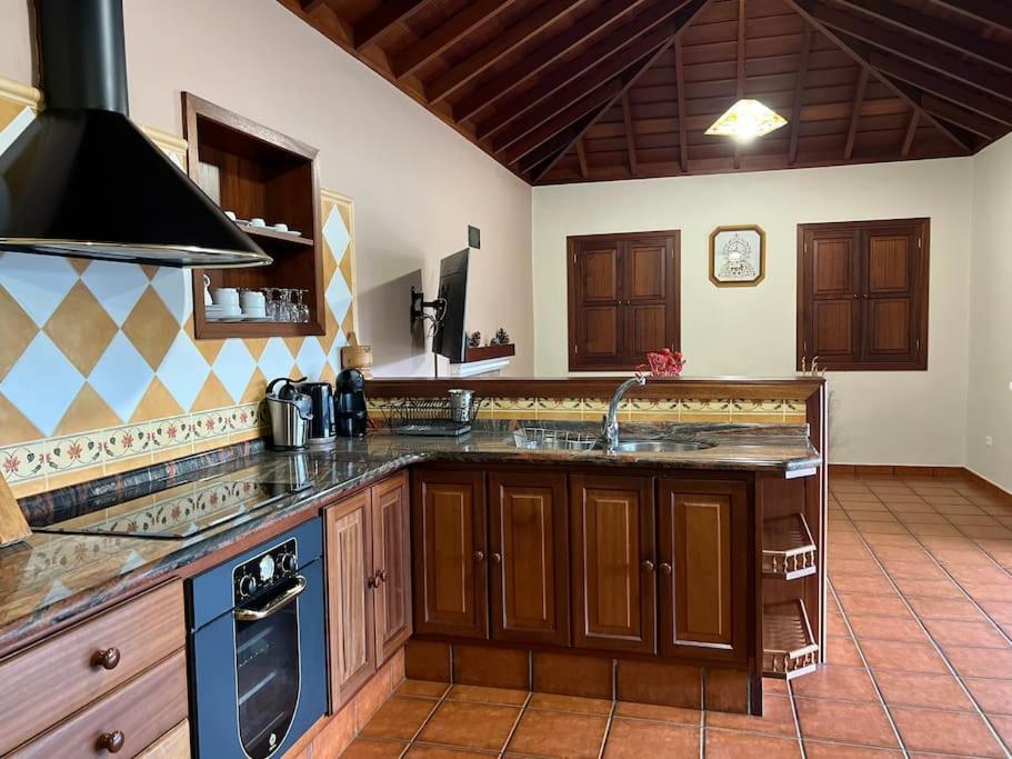 Rustic House La Montana * Breña Baja